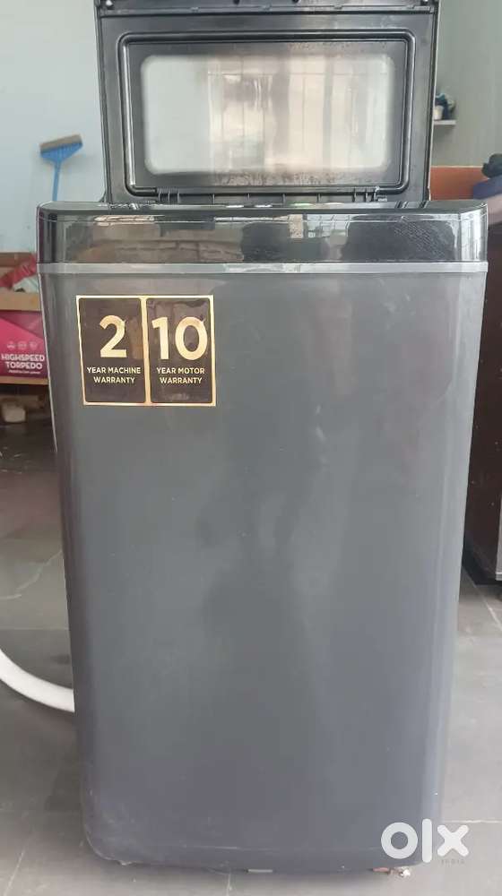 Hyundai 6.5 kg Top load washing machine.