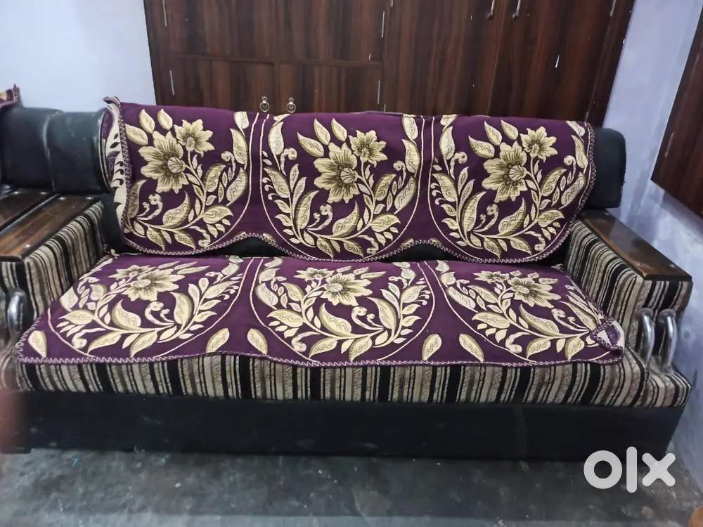 Sofa set available