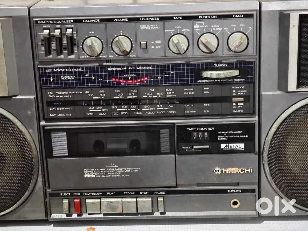 Vintage Boombox Hitachi TRK 9150W FM/MW/SW Setero Cassette recorder