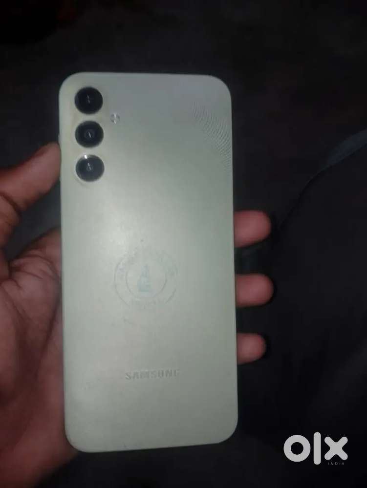 Samsung galaxya 14 5g.         4+64 5g