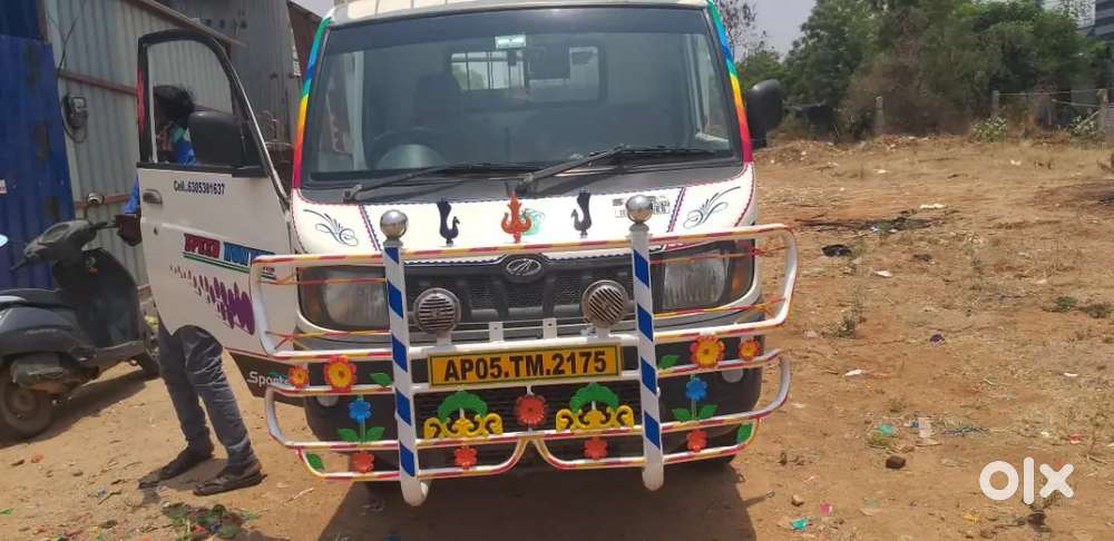 Mahindra super t2