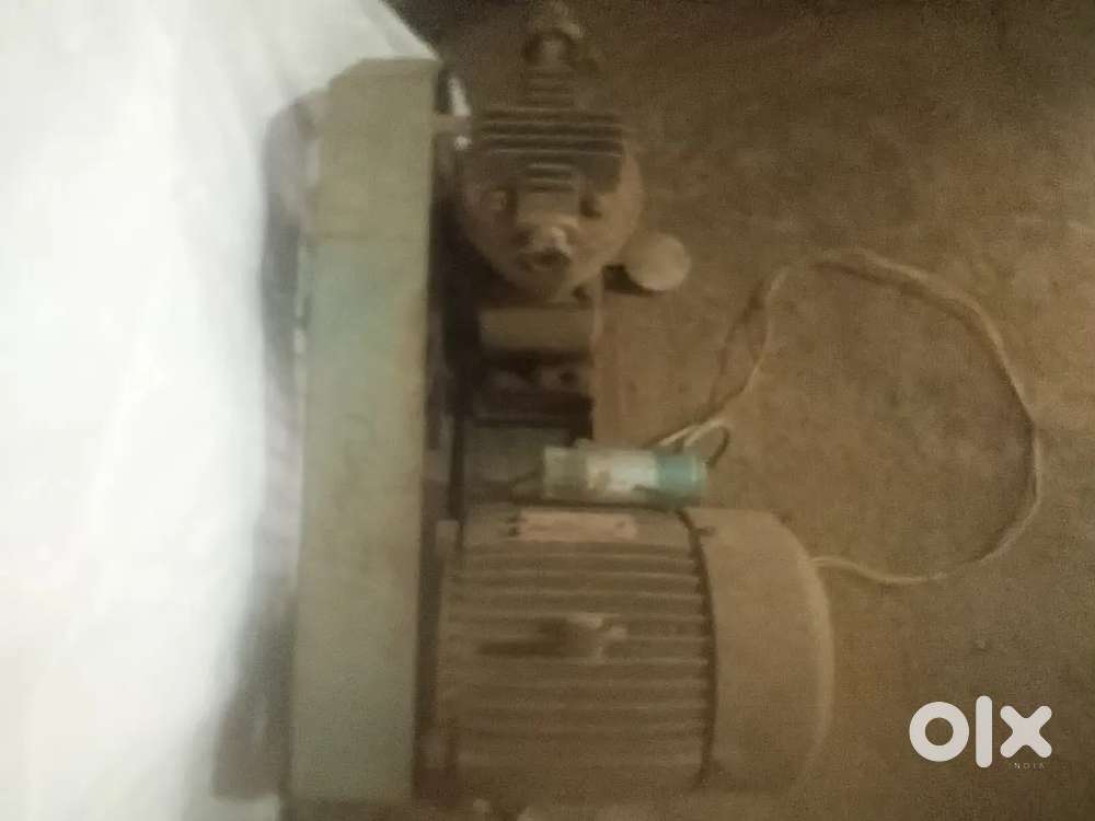 Single phase compressor motor