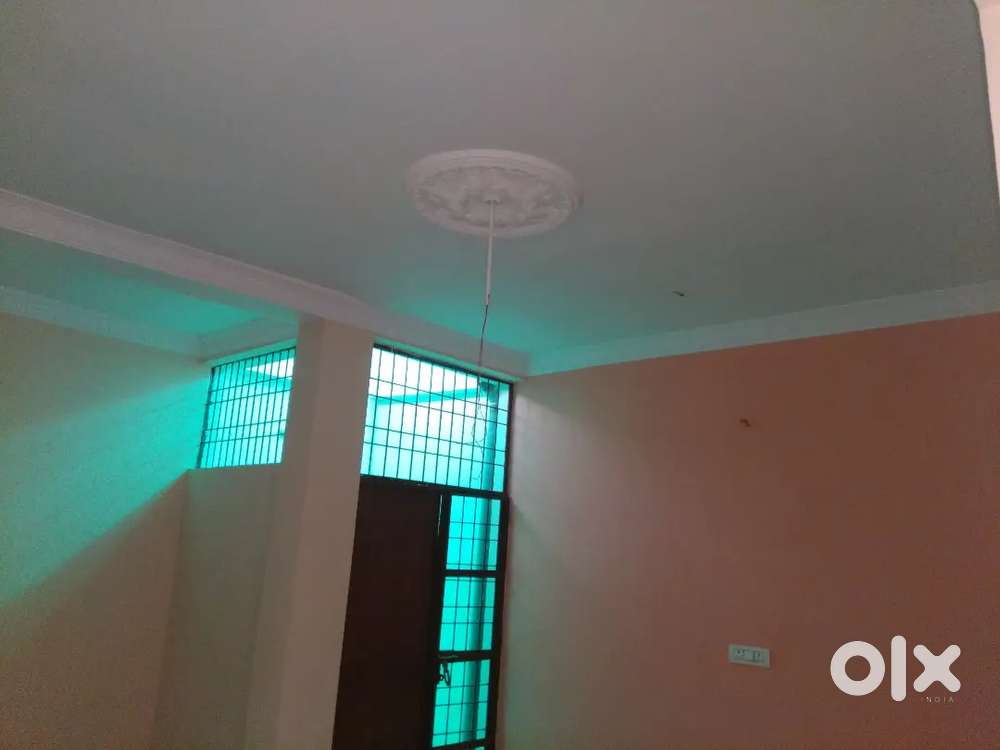 ONE BHK WITH 02 WASHROOM,CAR PARKING, SECURE & SAFE