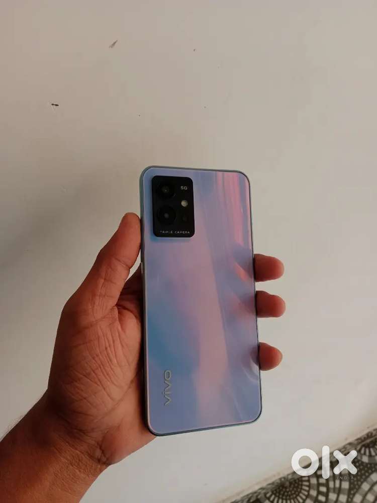 Vivo T1 5g 8gb 128gb in very good condition no scratches on phone