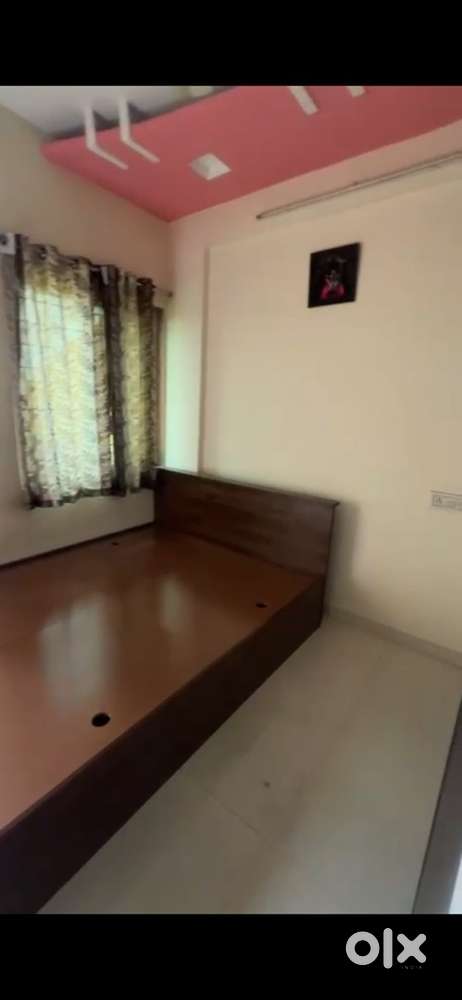 1 bhk avaliable near to JLR gate near from tata motors