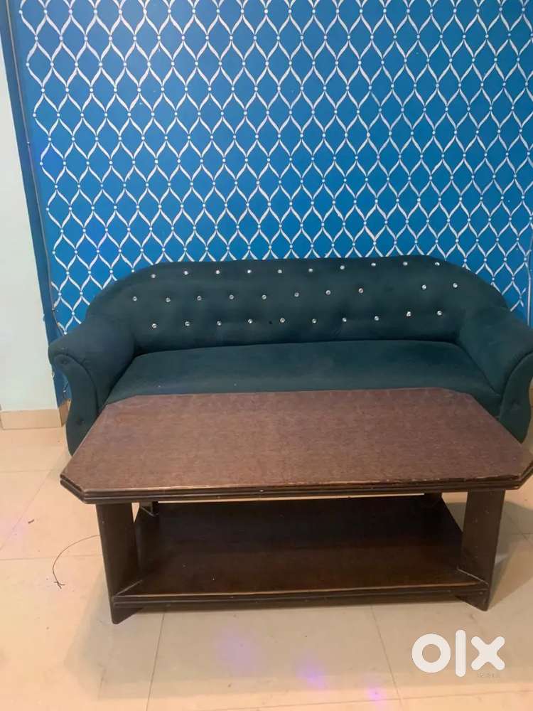 5 seater sofa set with centre table