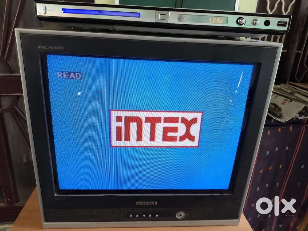 Samsung Plano 21 Tv with Intex DVD player