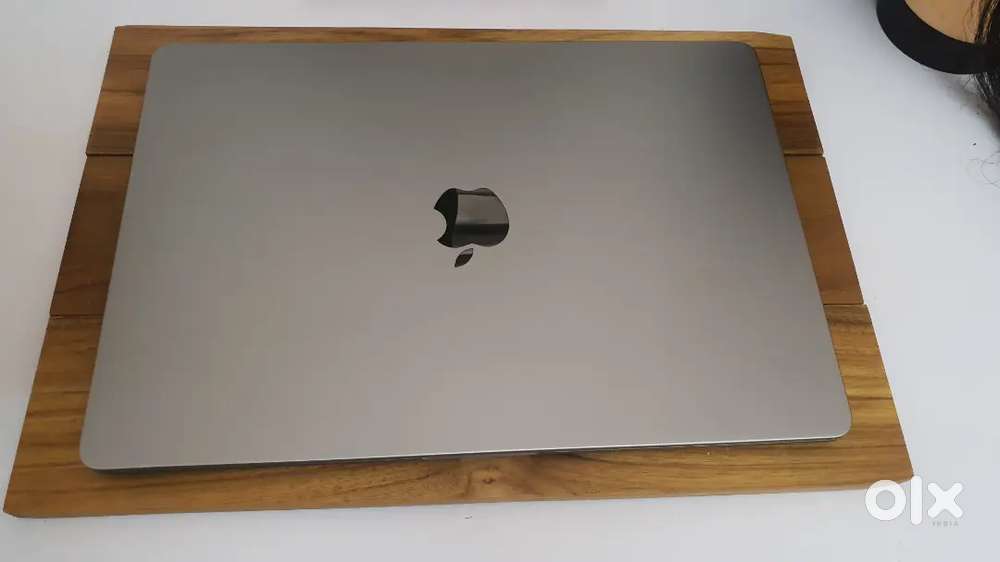 MacBook Air M2 (15-inch, 2023) – Excellent Condition