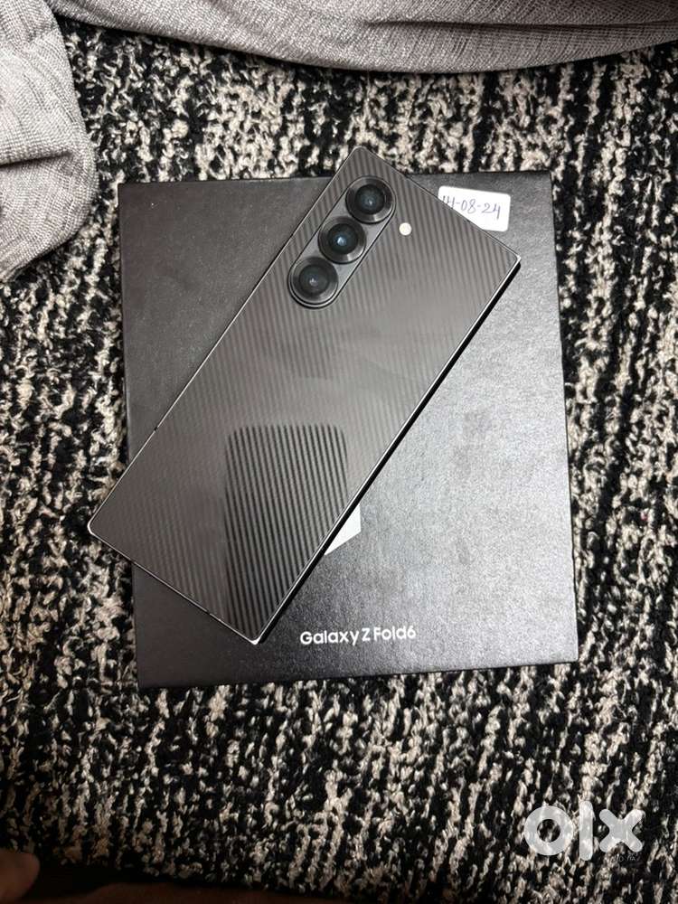 SAMSUNG Z FOLD 6 (carbon fibre special edition)