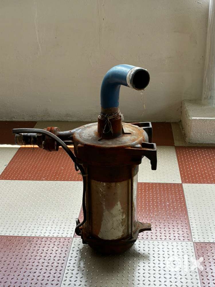 Submersible pump