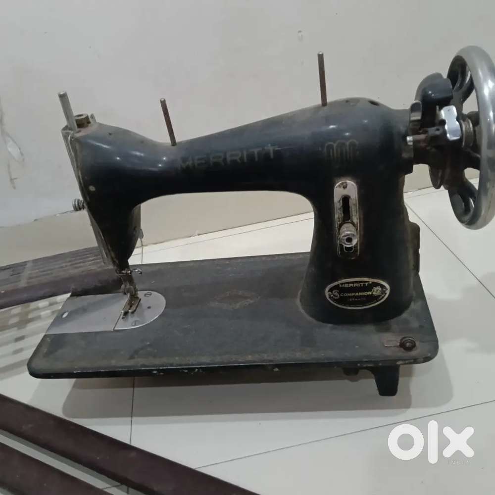 Old Sewing Machine for Sale – Needs Assembly & Minor Maintenance