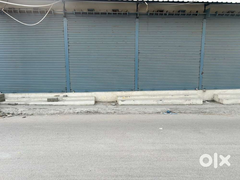 Commercial space near camp road 100ft road