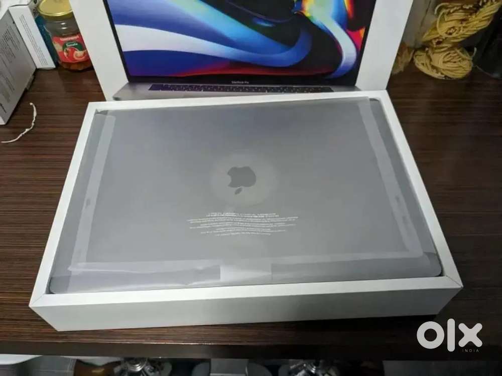 Macbook pro 16' 2020 , 64GB Ram , 1 TB SSD , Radeon 5500 4 GB