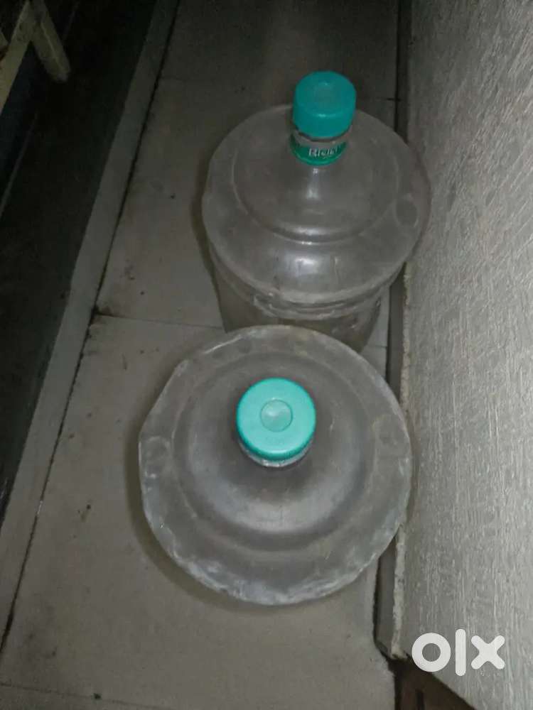 Bisleri empty water cans