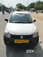 Ola Uber me lgi hui car ke liye driver chahiye