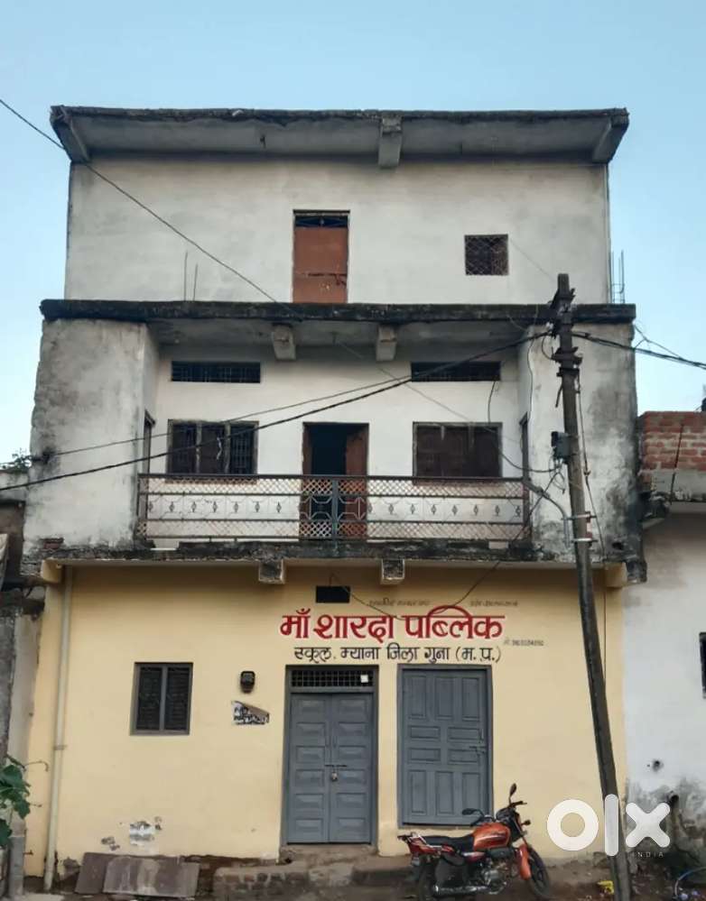 beautiful house in 1625 varg foot /my house money problem urgent sale