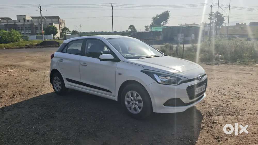 Hyundai i20 2017 CNG & Hybrids 41000 Km Driven with company