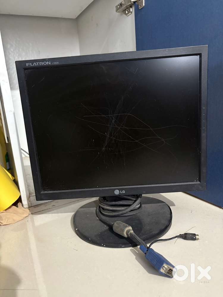 14inc Lcd Display, Iball Sound with Woofer and Open CPU cabinet