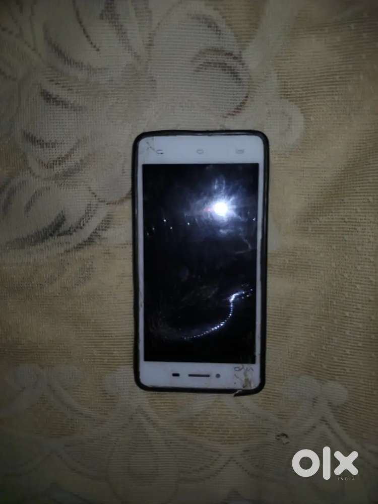 Vivo 1789 3 gb ram 32 gb rom