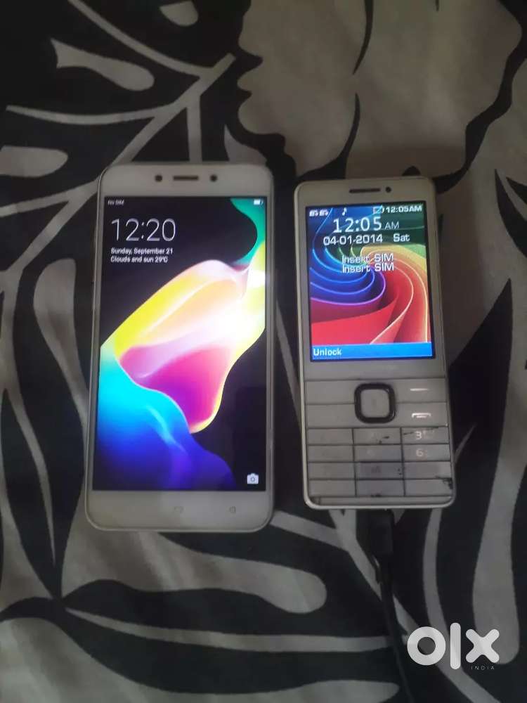 ek phone oppo ka hai anroid aur dusra key wala h micromax with camera
