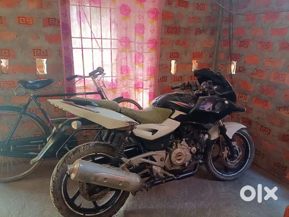 Bajaj pulsar 220f