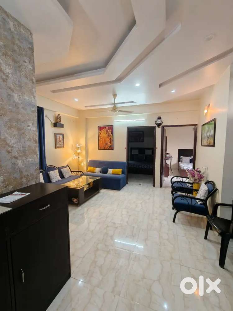 NEAR JAWAHAR CIRCLE, 3BHK FURNISHED FLAT FOR SALE