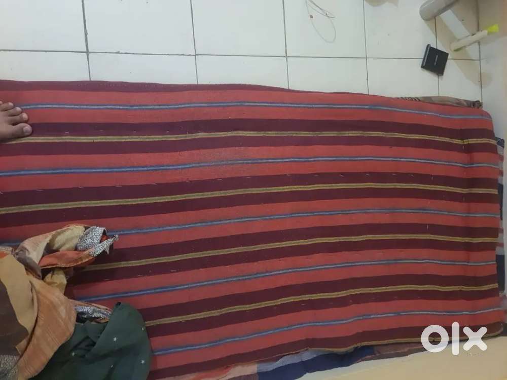 Single bed 2 gadda + 1 pillow