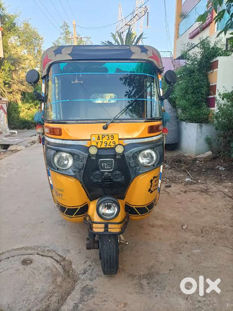 Bajaj RE diesel auto BS4 2019 model