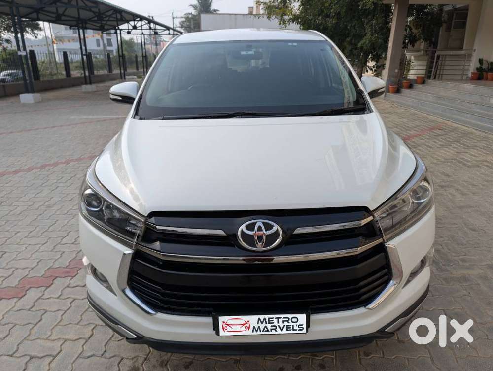 Toyota Innova Crysta Touring Sport 2.4 MT, 2017, Diesel