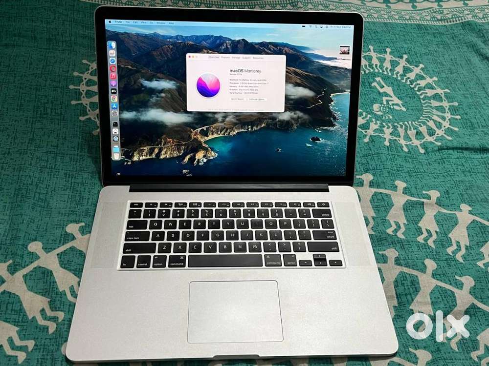 MacBook Pro/Silver/Ratina/15/16GB Ram/500GB SSD/Intel Core i7 2.5GHz