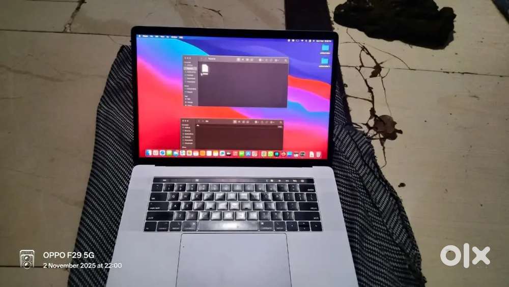 Macbook pro 15 inchs 2019