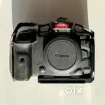 Canon EOS R5 (Body) + Battery + Charger + SmallRig Cage – Mint