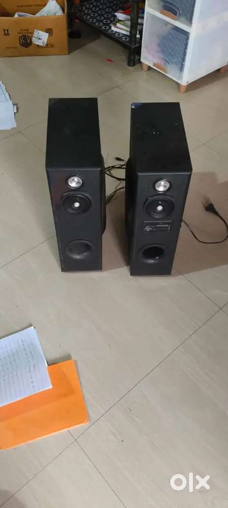 Tower speakers