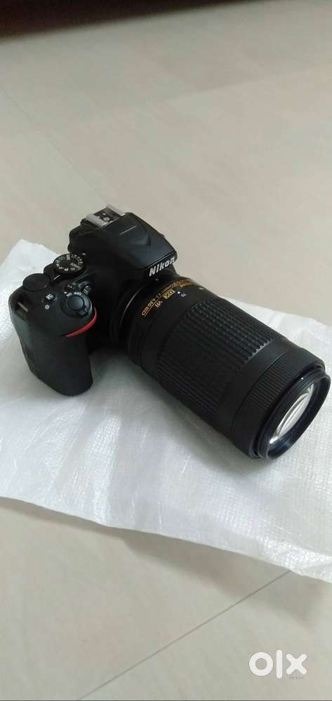 NIKON D3500