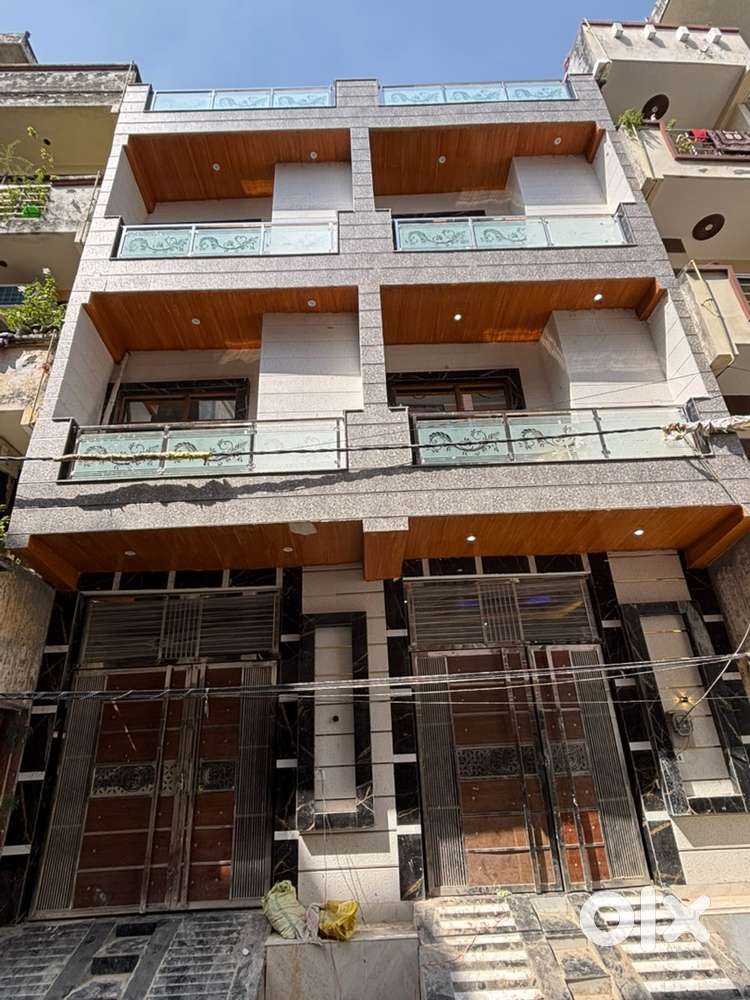 75 Gaj luxzry Villa 2.5 story
