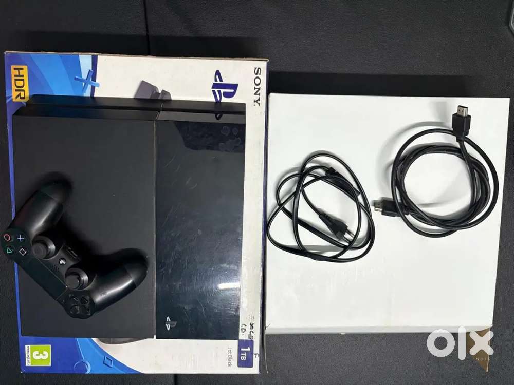PS4.  Good condition and 5 game disk