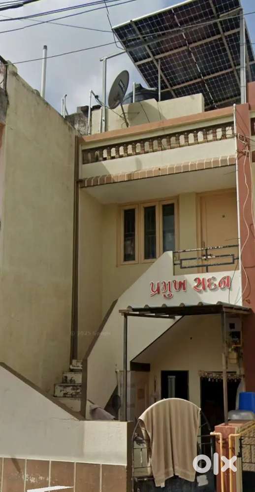 University Road 2-b Hari nagar