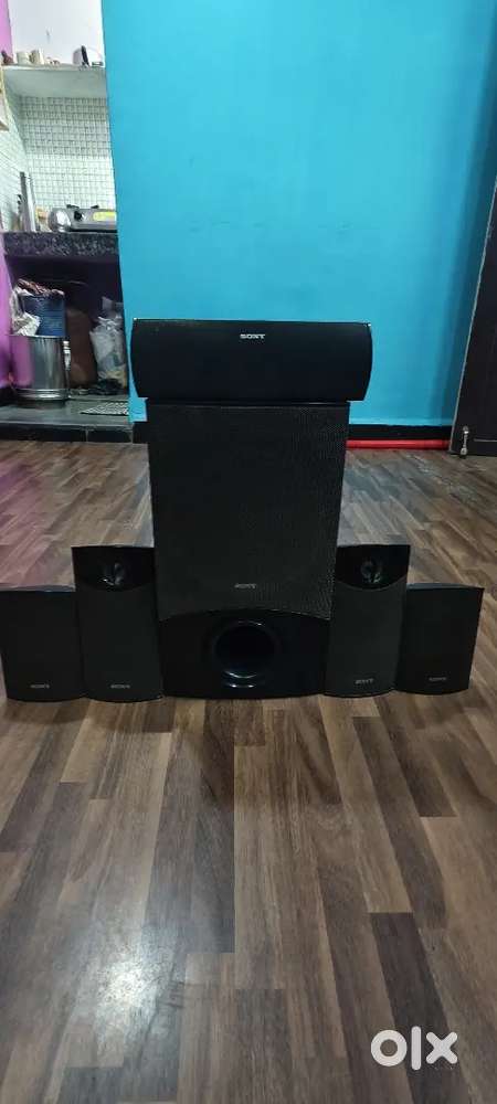 Sony 5.1 Home theatre 5 speaker active subwoofer used