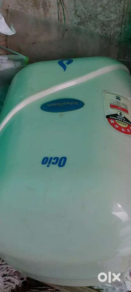 Gyeser 20litre plastic body khattan make