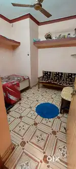 Room kiraye se dena hai, only for girls