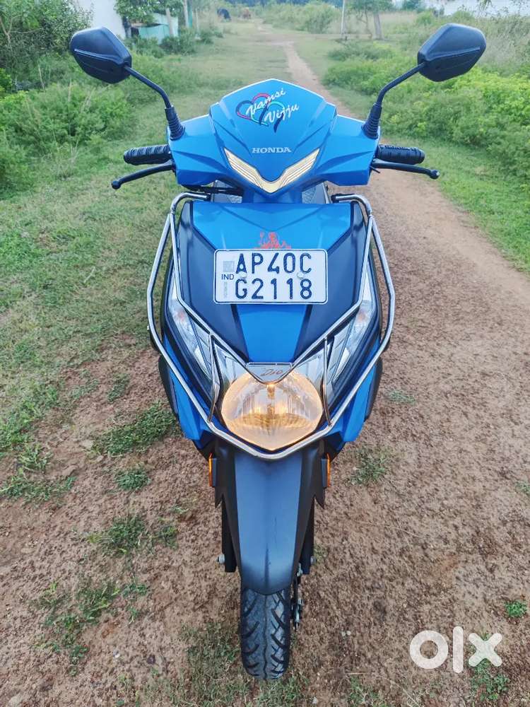 Honda Dio DLX