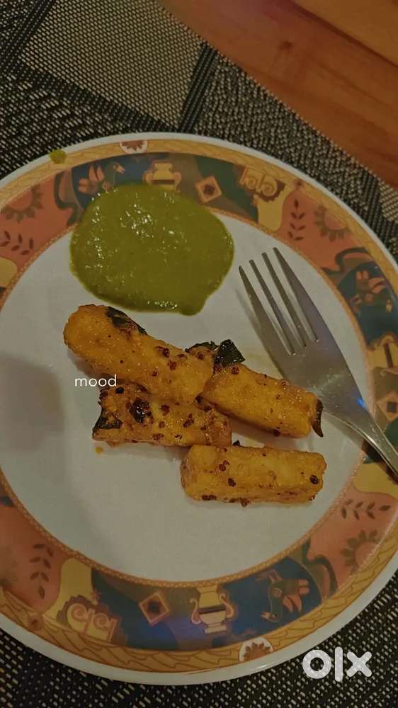 Mithai & Samosa Shop ke liye Cook aur Helper chahiye