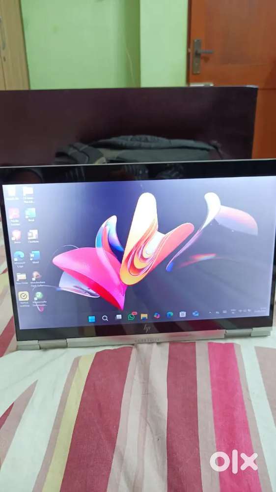HP elite book 1030 g3 x360 degree foldable