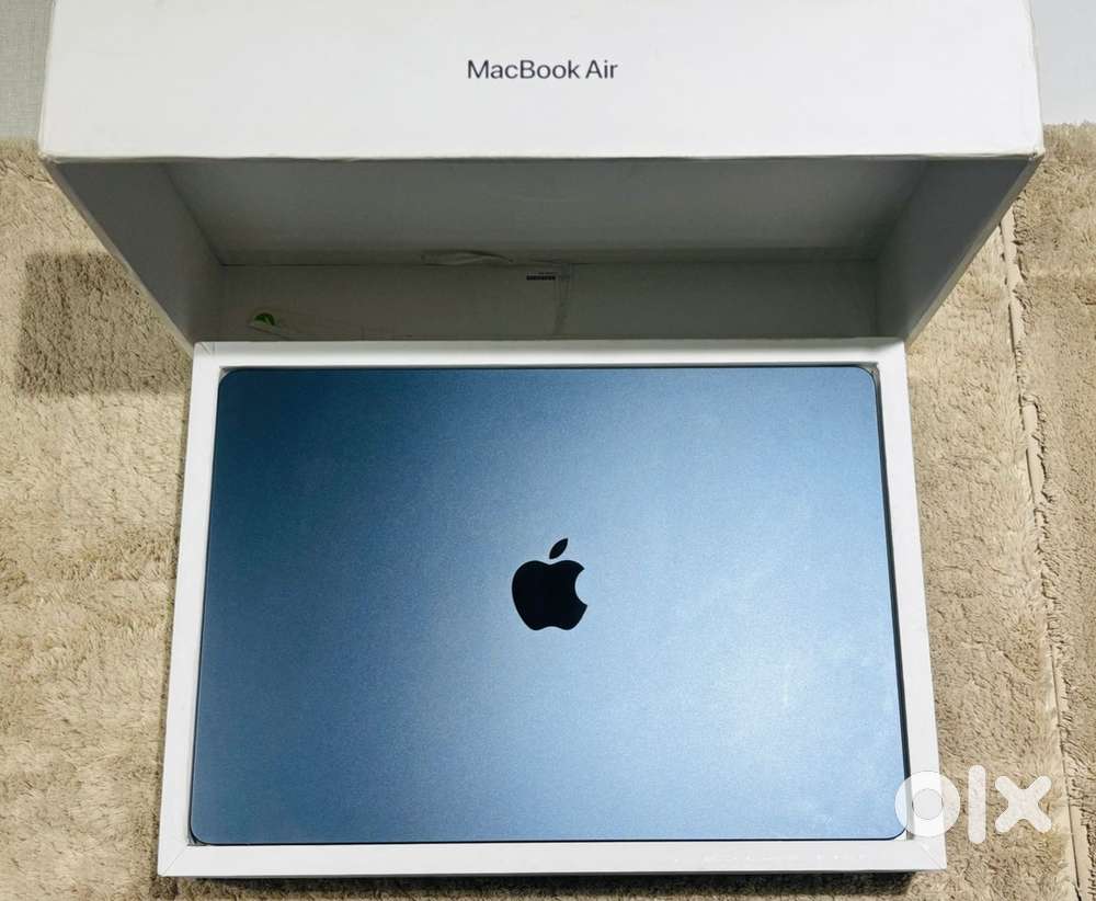 Mackbook AIR M2 15 INCH 256GB 98% BATTERY AS GOOD AS NEW