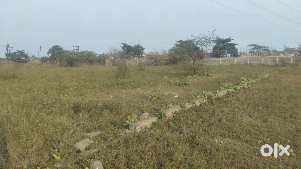 In fafadhi 2800/- par fit plot diversion, Naksha pass, avail for sale.