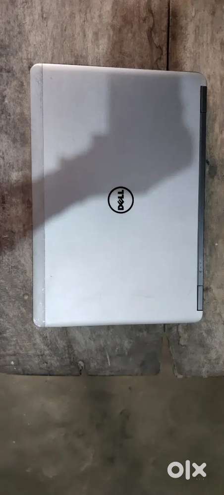 Dell laptop sell, it is good condition for sell. Only better replace.