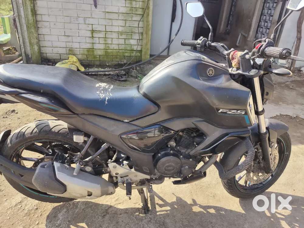 I want to sell My bike yamaha fzsv3 one hand used extent conditionmh19