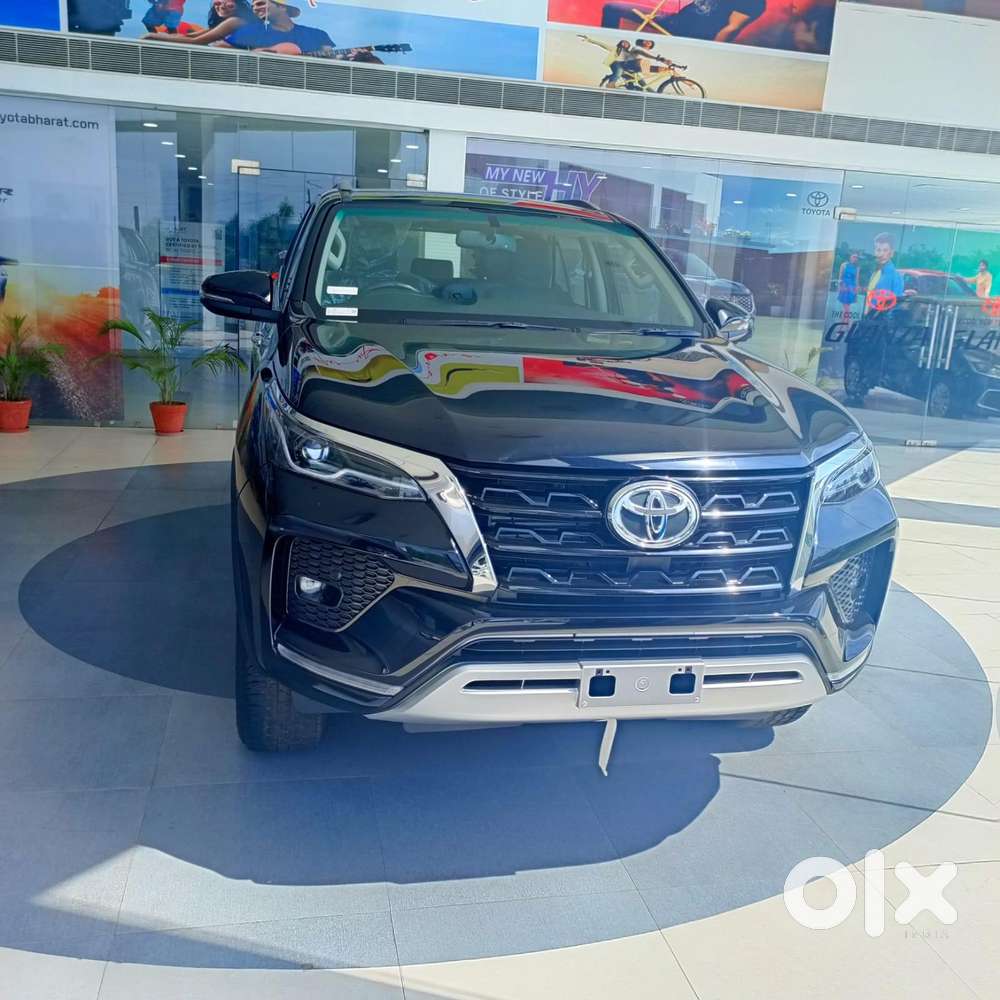 Toyota Fortuner 4X2 AT 2.8 Diesel, 2025, Diesel