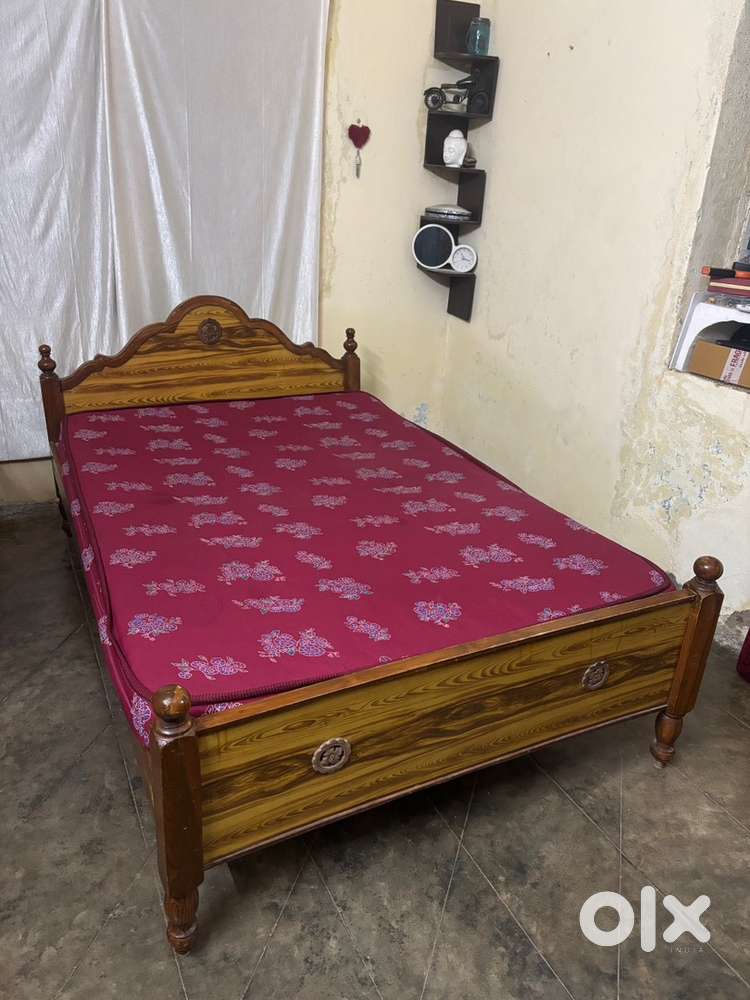 Double bed (6X4) with orthopedic kurlon mattress 4”