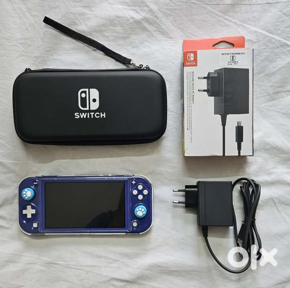 Nintendo Switch Lite 256 GB Mint Condition, OG Charger, Shell, Grips